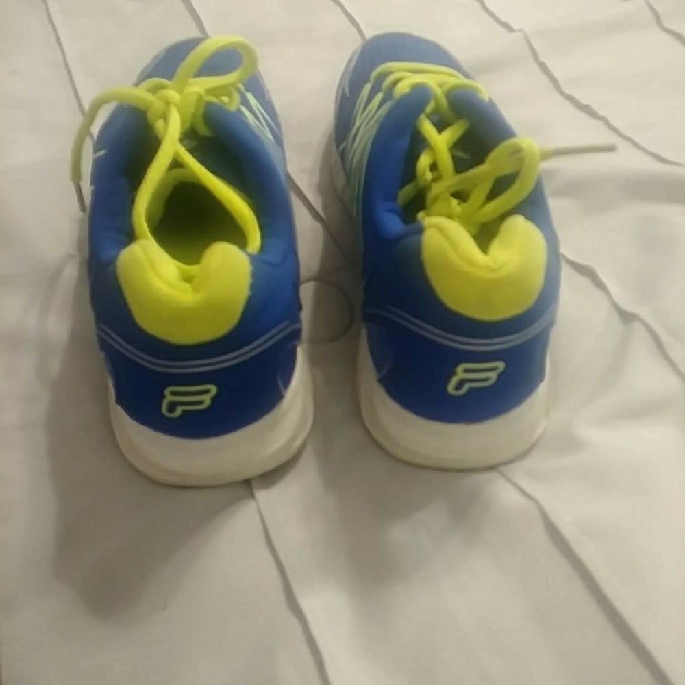 Sneaks